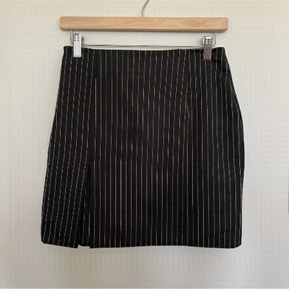 Prettylittlething Black and White Pin Stripe Skirt